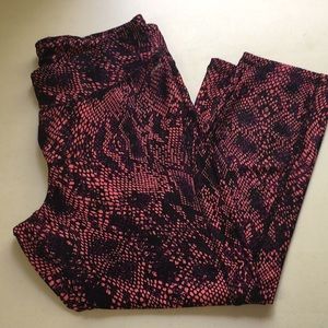Capri Length Athletic Leggings